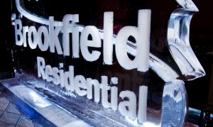 Brookfield Residential Ice Sculpture lights up the event